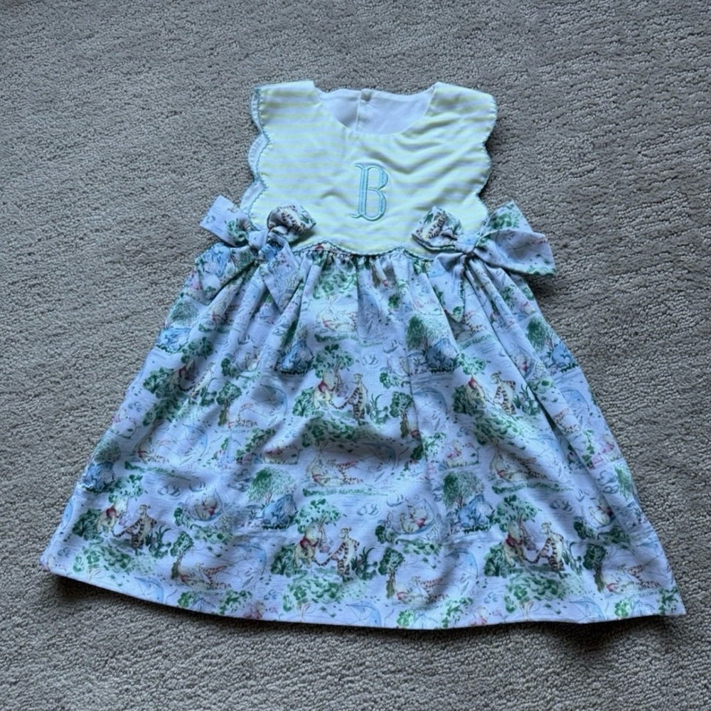 Busy Bees Smocks Size 3T Pooh Dress With Embroidered “B”